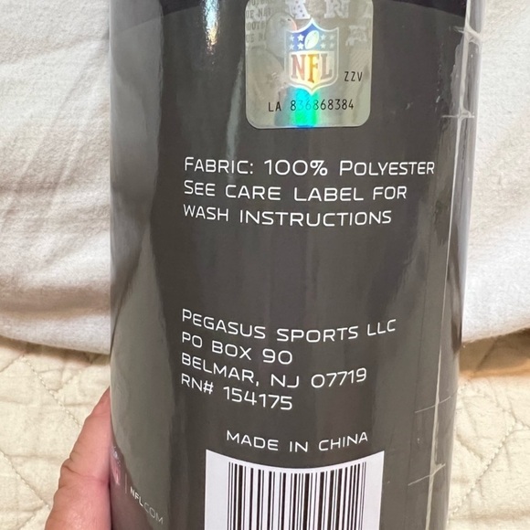 NFL Team Dallas Cowboys plush throw blanket 40” x 50” - Picture 6 of 6